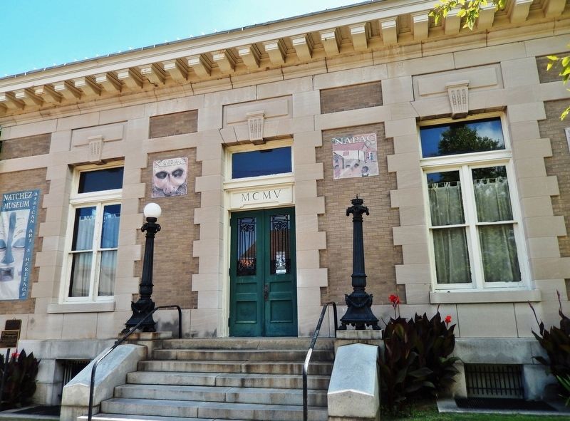 Natchez Museum of African American History (<i>formerly Natchez Post Office</i>) image. Click for full size.