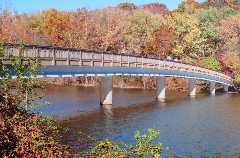 Bridge to Roosevelt Island image. Click for full size.