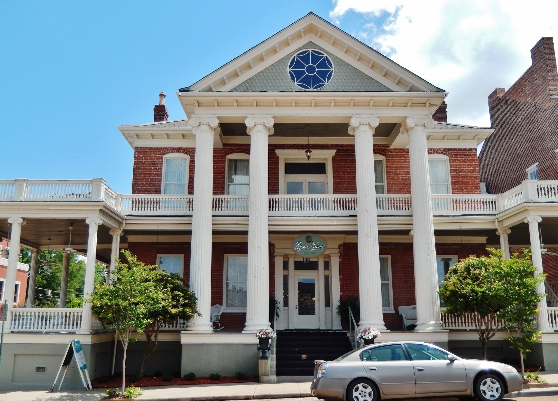 Natchez Elks Lodge / Natchez Garden Club / Guest House (<i>located beside marker</i>). Click for full size. Natchez Elks Lodge / Natchez Garden Club / Guest House (<i>located beside marker</i>) image. Click for full size.