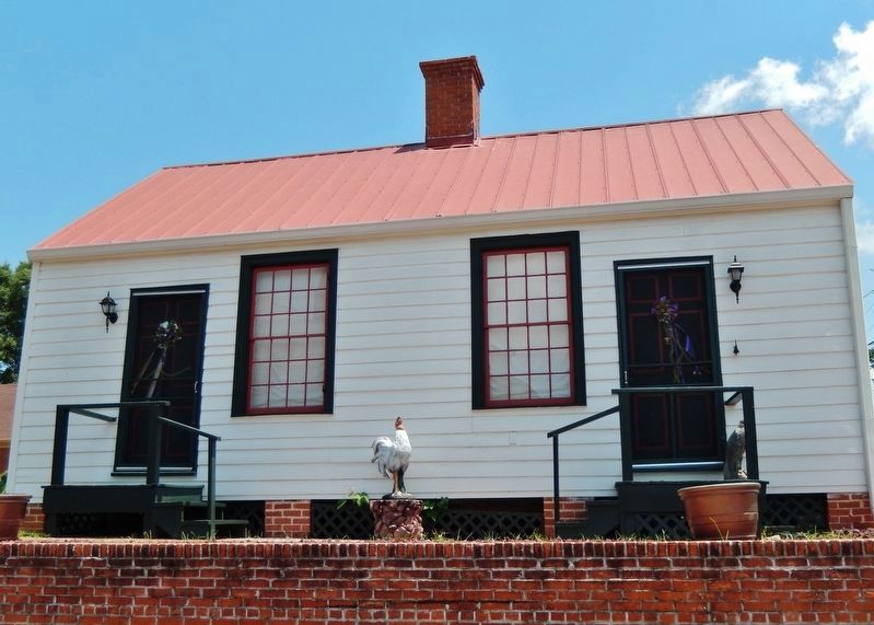 Kyle House (c.1820) (<i>across High Street from marker</i>). Click for full size. Kyle House (c.1820) (<i>across High Street from marker</i>) image. Click for full size.