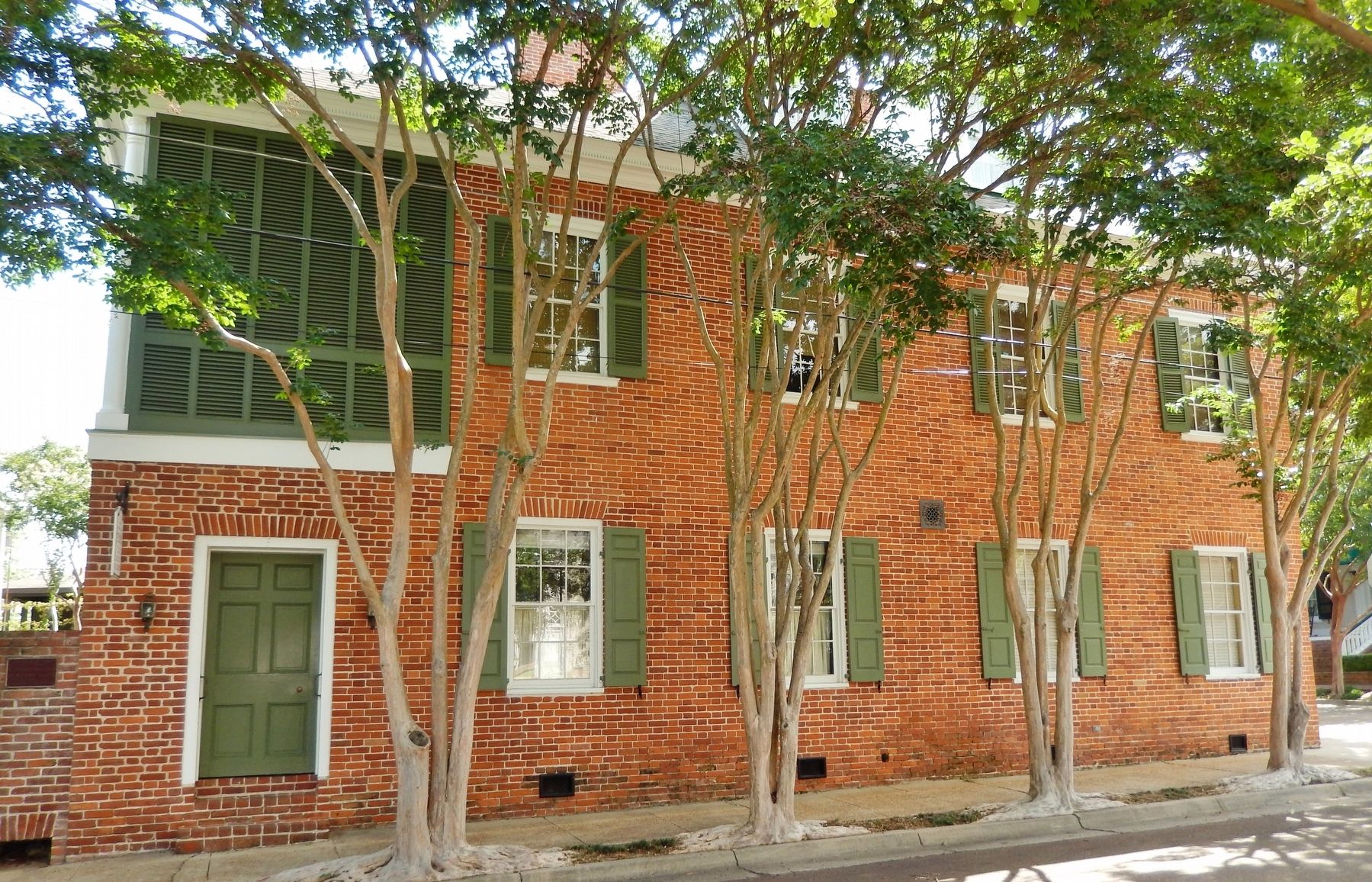 Texada (<i>wide view; south side from across Washington Street</i>) image. Click for full size.
