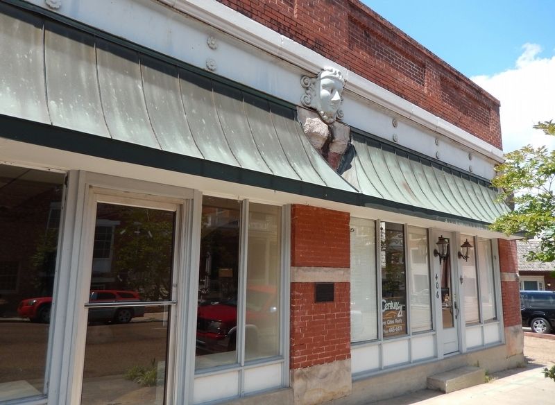 Old Natchez Hotel (<i>wide view; marker visible on wall near center</i>) image. Click for full size.
