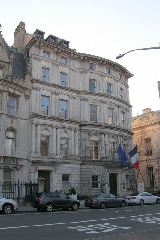 Cultural Services of The French Embassy, 972-3 Fifth Avenue image. Click for full size.