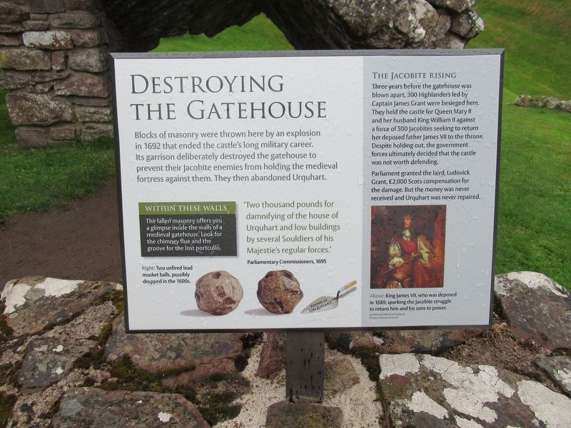 Destroying the Gatehouse Marker image. Click for full size.