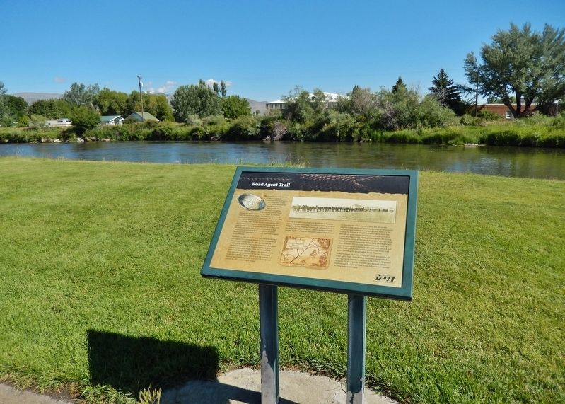 Road Agent Trail Marker (<i>wide view looking north; Beaverhead River in background</i>) image. Click for full size.
