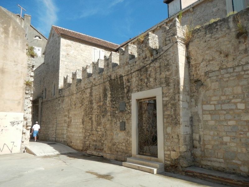 The One-time Convent of the Poor Clares of St. Nicholas and Marker image. Click for full size.
