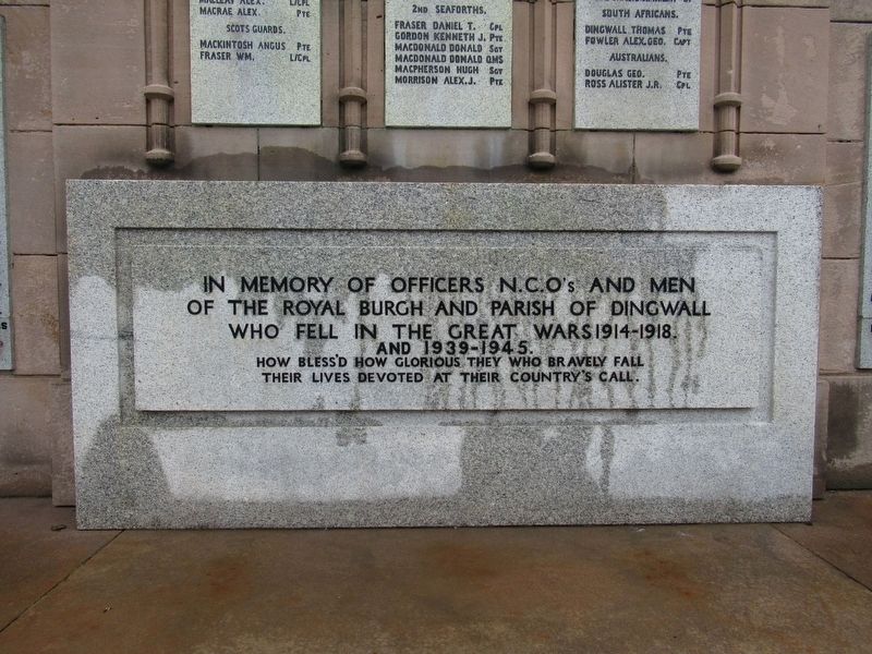 Dingwall Great Wars Memorial image. Click for full size.