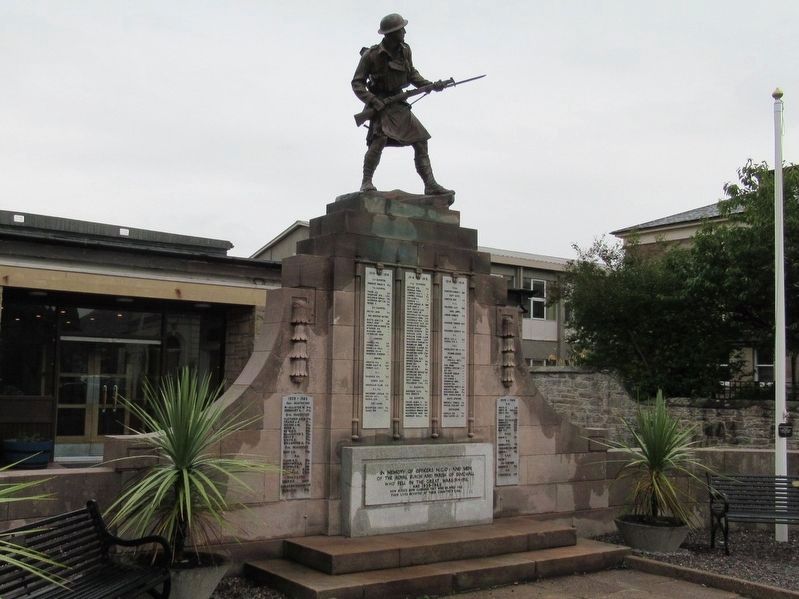 Dingwall Great Wars Memorial image. Click for full size.