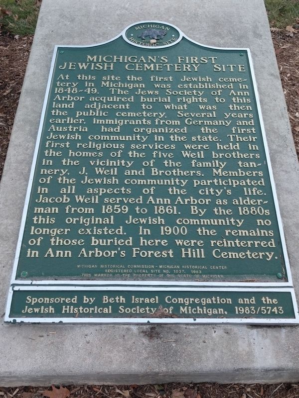 Michigan's First Jewish Cemetery Marker image. Click for full size.
