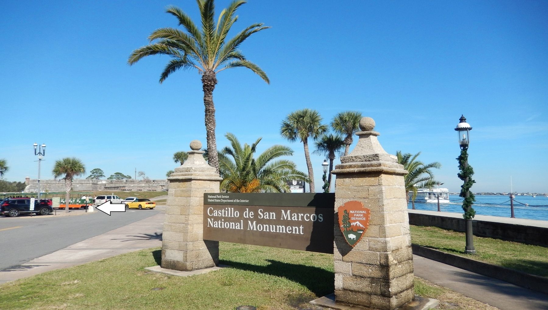 Castillo de San Marcos National Monument (<i>marker visible in parking lot on left</i>) image. Click for full size.