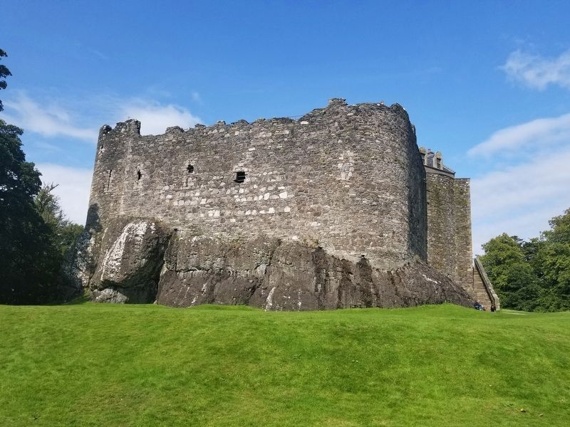 Dunstaffnage Castle. Click for full size. Dunstaffnage Castle image. Click for full size.