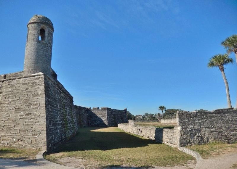 Castillo de San Marcos Moat (<i>north side of fort; San Carlos Bastion on left</i>) image. Click for full size.