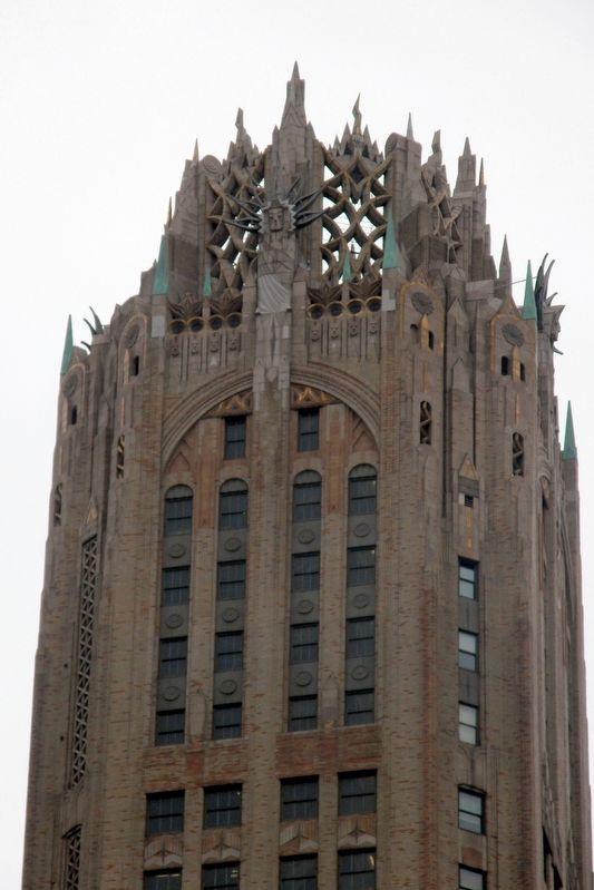 570 Lexington Avenue spire image. Click for full size.