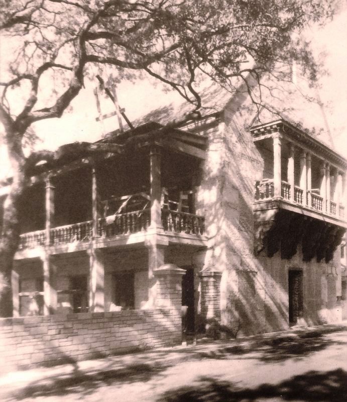 Marker detail: East balcony and south gallery; photographed by Frances Benjamin Johnston in 1936 image. Click for full size.
