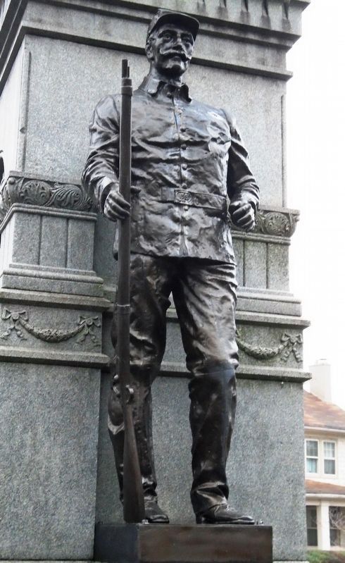Civil War Memorial Soldier Statue. Click for full size. Civil War Memorial Soldier Statue image. Click for full size.