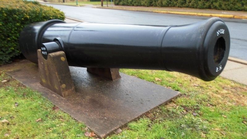 Civil War Memorial Gun. Click for full size. Civil War Memorial Gun image. Click for full size.