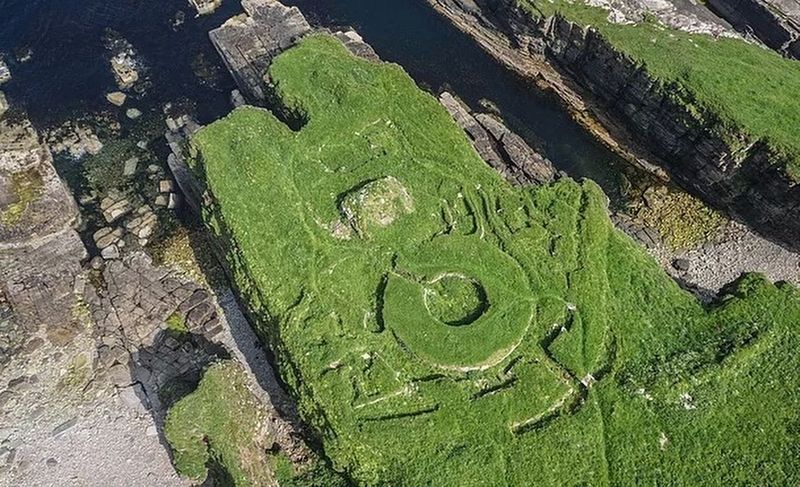 Aerial View of Nybster Broch. Click for full size. Aerial View of Nybster Broch image. Click for full size.