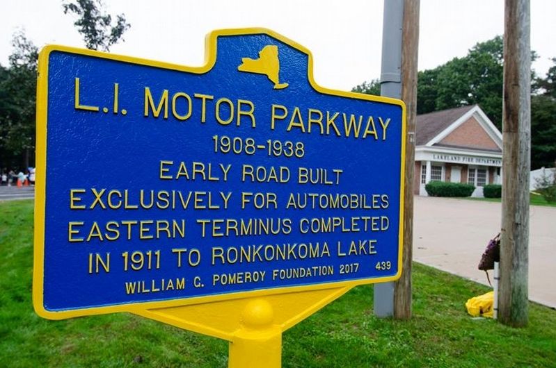 L.I. Motor Parkway Marker image. Click for full size.