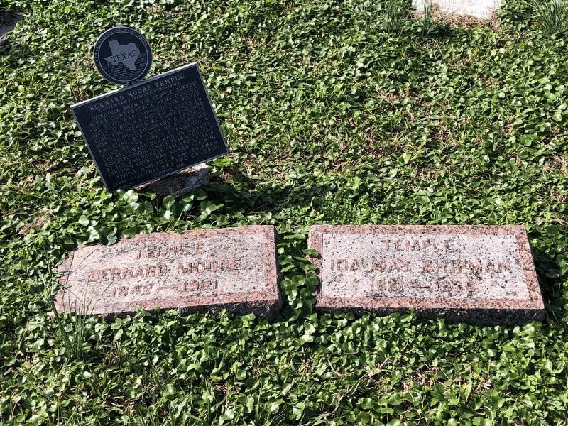 Bernard Moore Temple Grave Marker image. Click for full size.