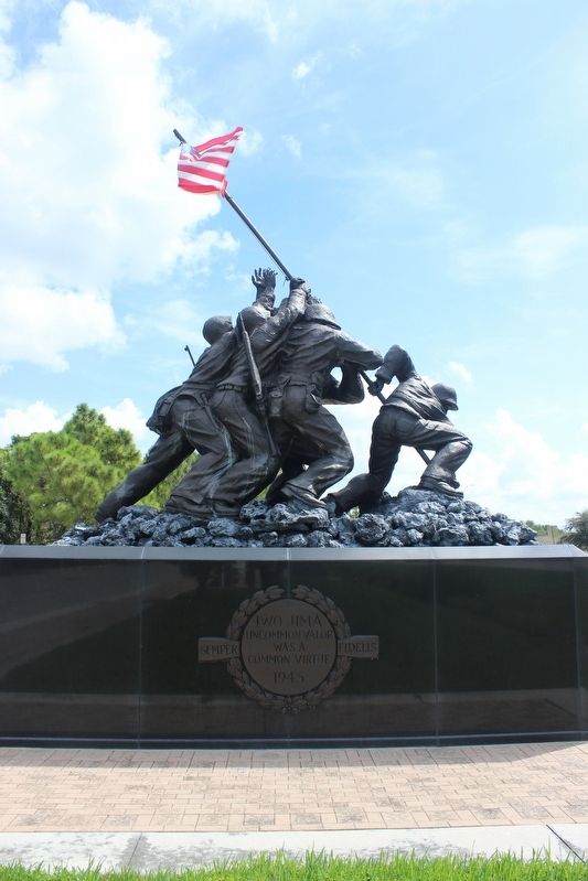 Iwo Jima Monument image. Click for full size.