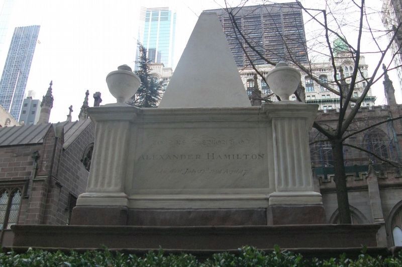 Alexander Hamilton gravesite image. Click for full size.