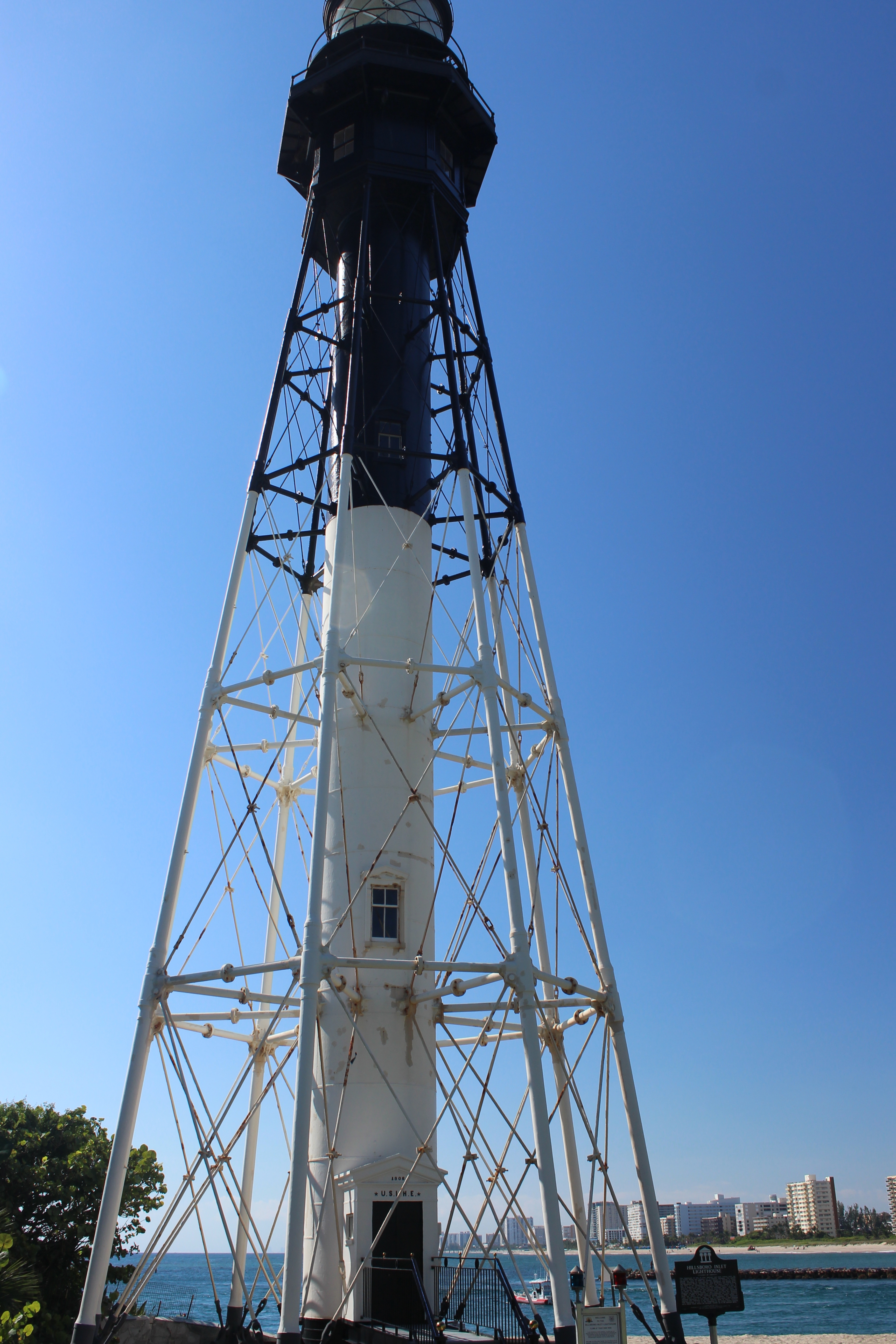 Hillsboro Inlet Light