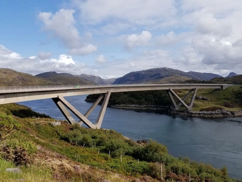 Kylesku Bridge over Loch a' Ch�irn Bh�in image. Click for full size.