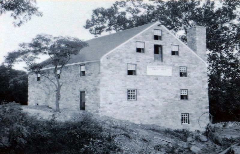 George Washington's Distillery and Gristmill image. Click for full size.