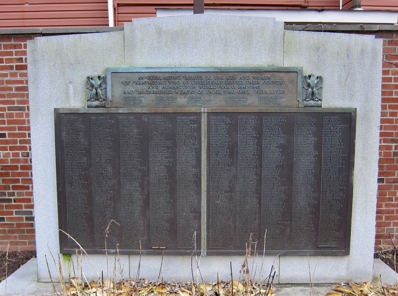 Farmingdale World War II Memorial image. Click for full size.