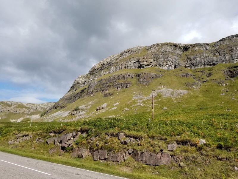 Cliffs near the Glacier detectives Marker image. Click for full size.