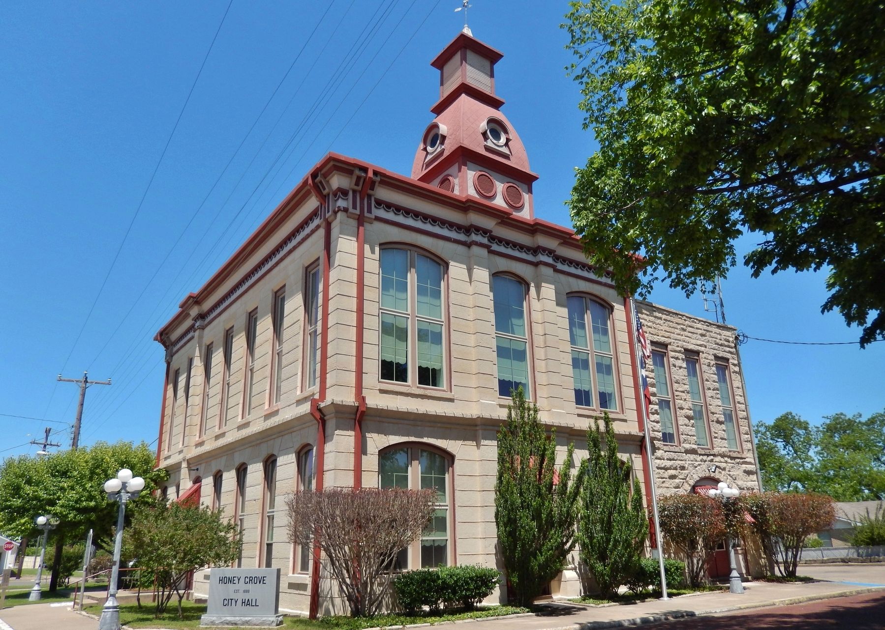Honey Grove City Hall (<i>southeast corner view</i>). Click for full size. Honey Grove City Hall (<i>southeast corner view</i>) image. Click for full size.