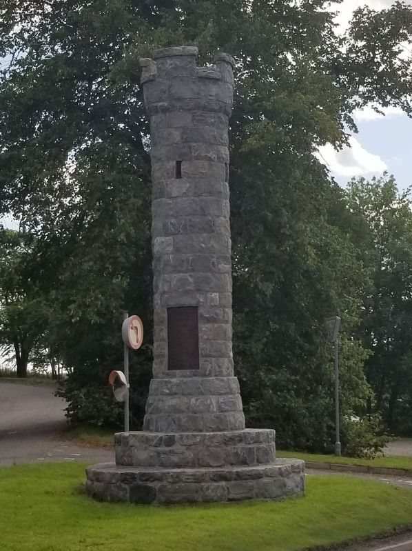 Contin War Memorial. Click for full size. Contin War Memorial image. Click for full size.