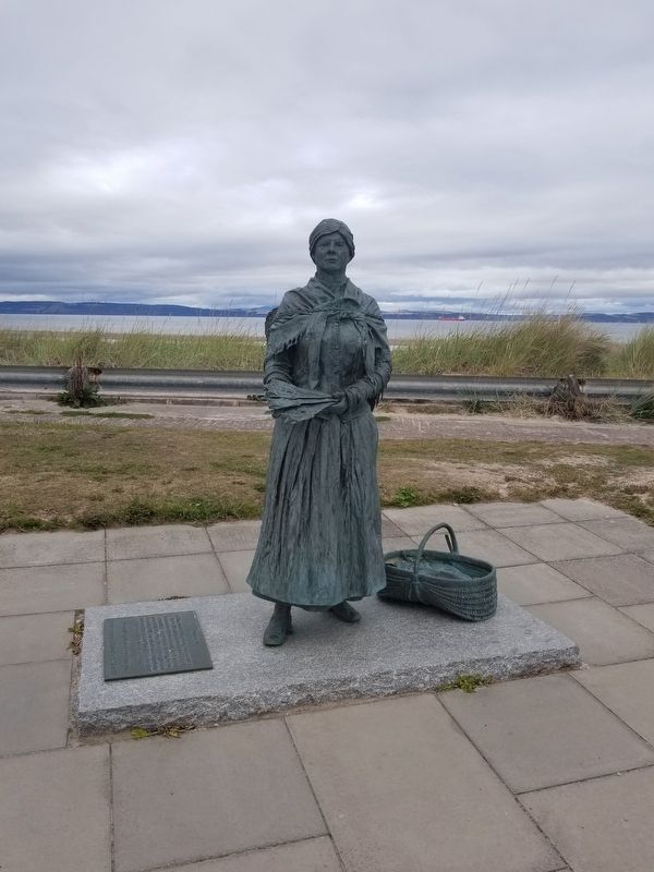 Nairn Fishwife Marker image. Click for full size.