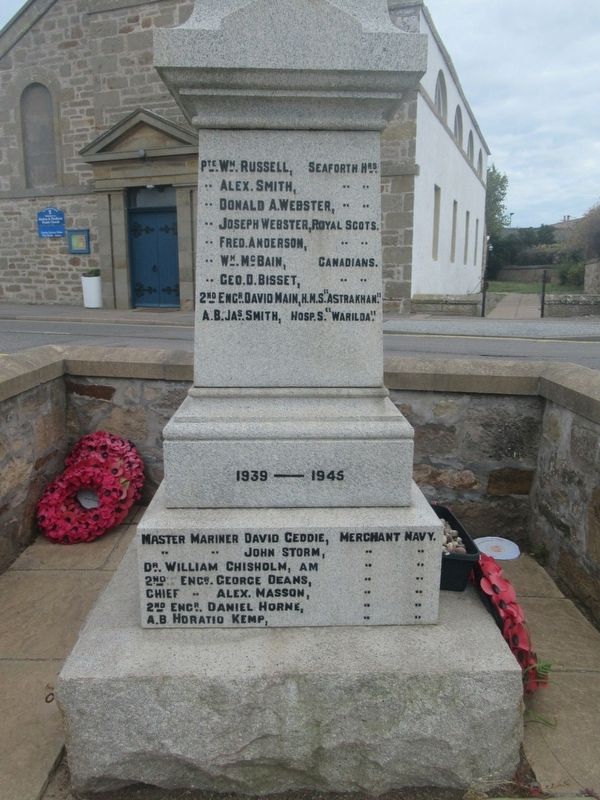Kinloss War Memorial image. Click for full size.