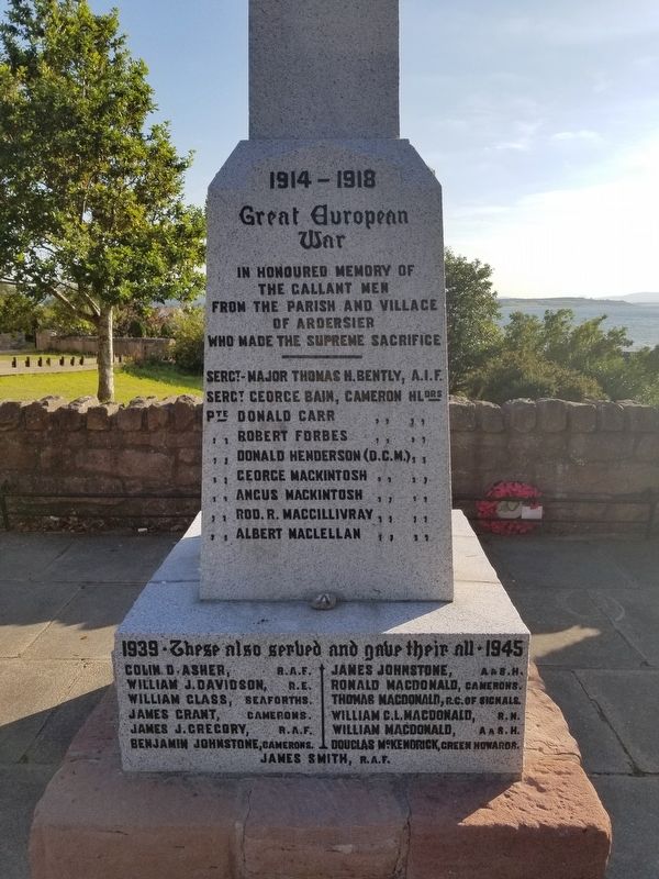 Ardersier War Memorial. Click for full size. Ardersier War Memorial image. Click for full size.