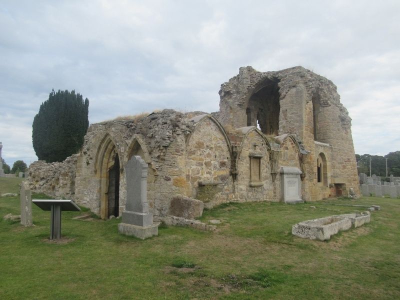 Ruins of Kinloss Abbey image. Click for full size.