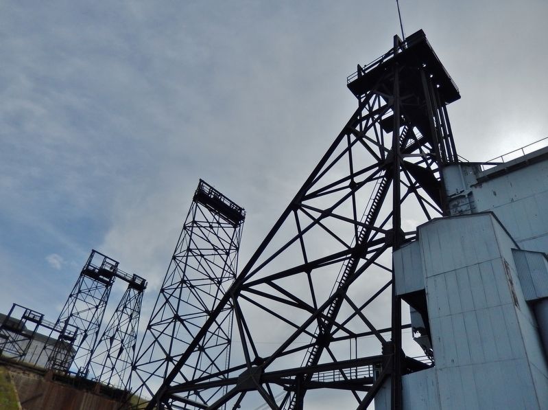 The Con Headframe (<i>view looking up from marker</i>) image. Click for full size.