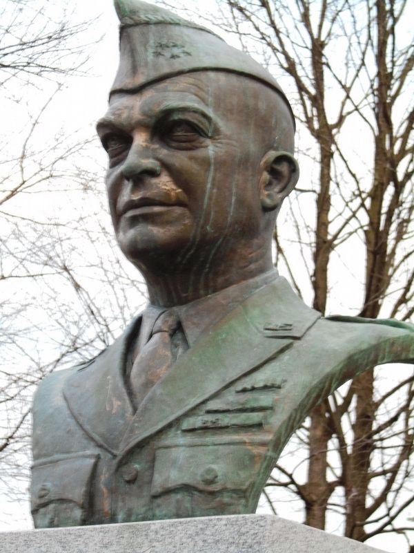 World Wars Memorial Bust of<br>Dwight D. Eisenhower image. Click for full size.