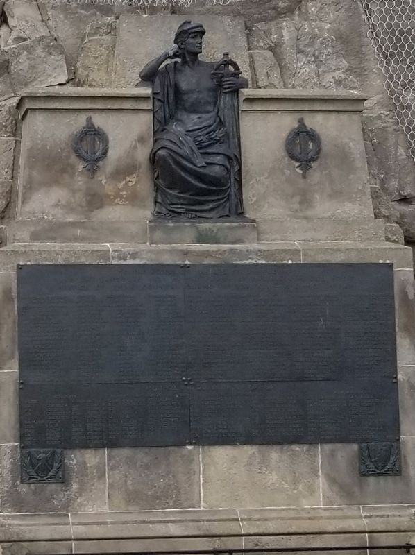 Lossiemouth War Memorial image. Click for full size.