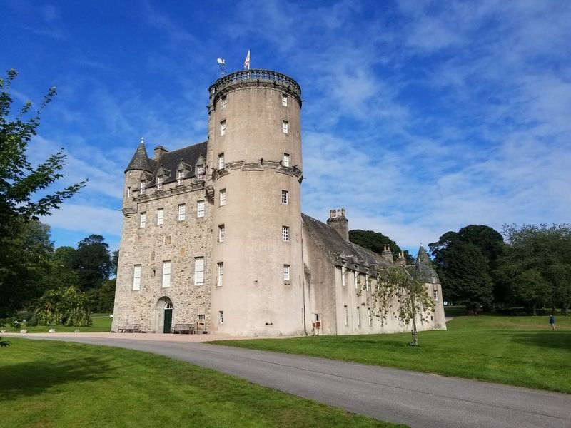Castle Fraser image. Click for full size.