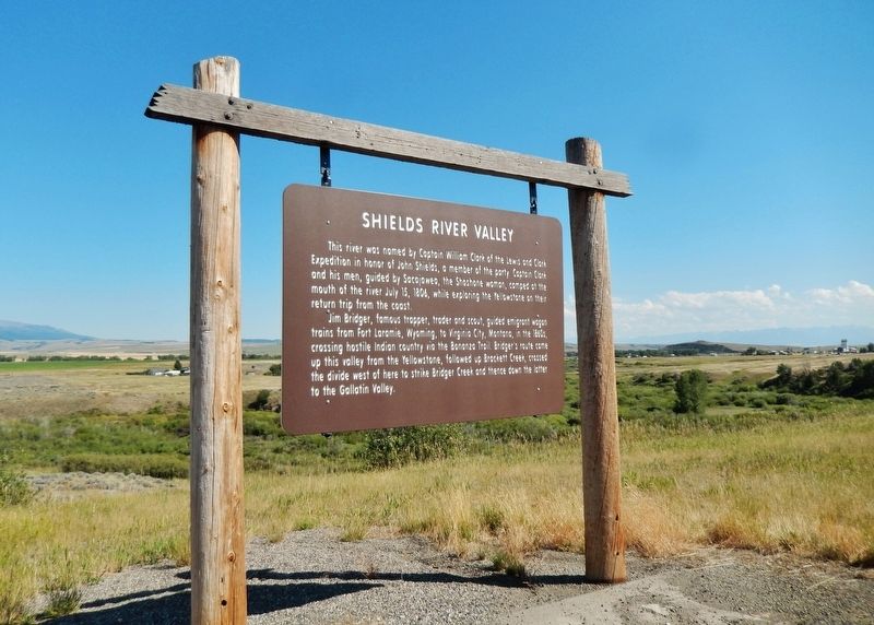 Shields River Valley Marker (<i>wide view; looking east from highway pull-out</i>) image. Click for full size.