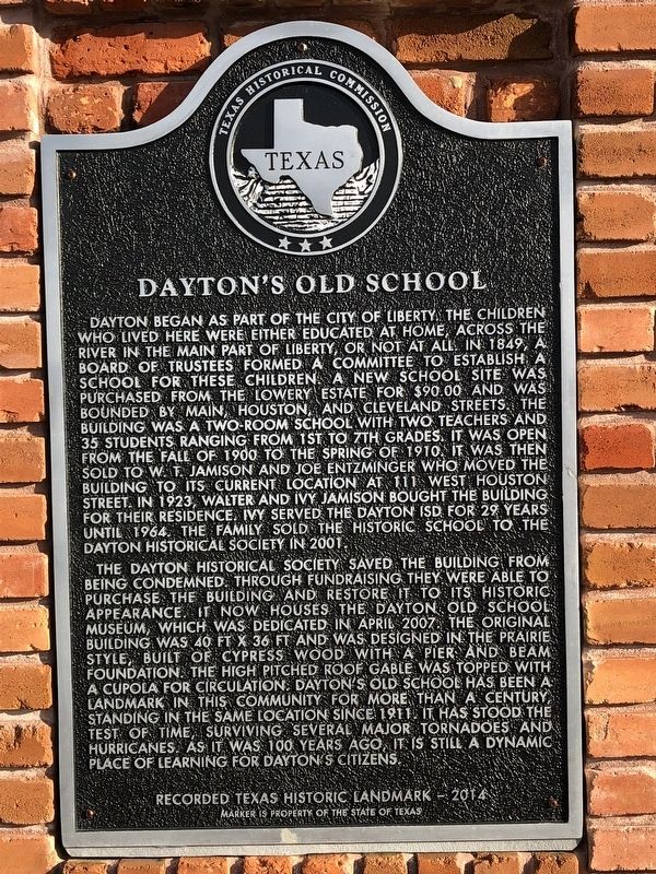 Dayton's Old School Marker image. Click for full size.