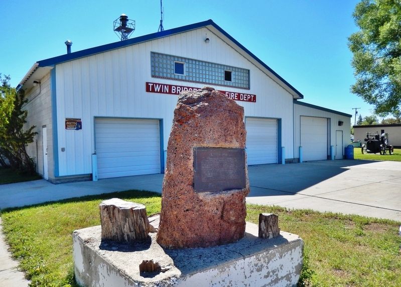 The Trail of Lewis & Clark Marker (<i>wide view; Twin Bridges Fire Department in background</i>) image. Click for full size.