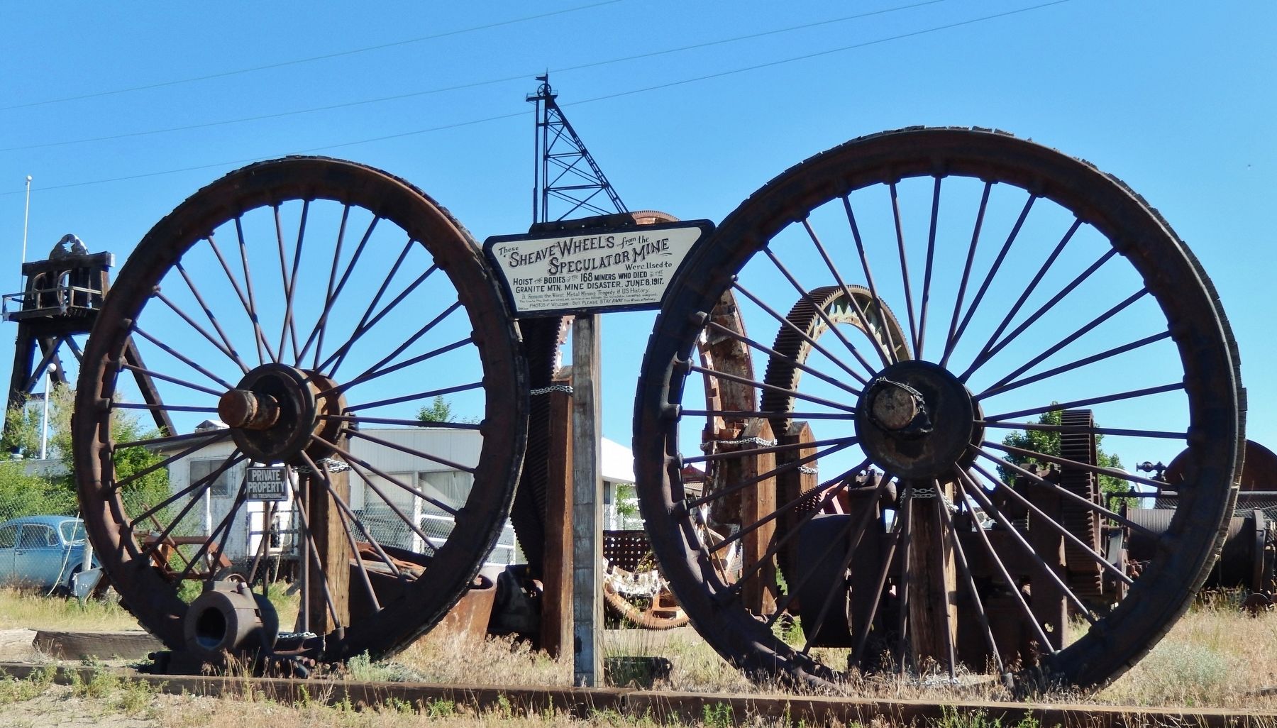 Sheave Wheels from the Speculator Mine Marker (<i>wide view</i>) image. Click for full size.