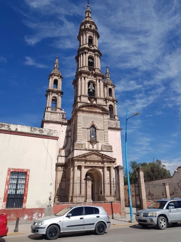 Templo de la Casa de Ejercicios. Click for full size. Templo de la Casa de Ejercicios image. Click for full size.
