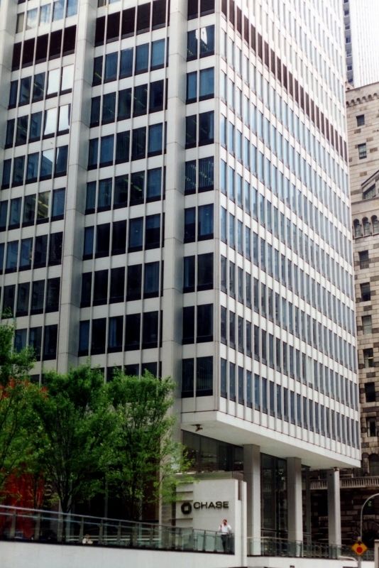 Chase Manhattan Bank Tower entrances image. Click for full size.