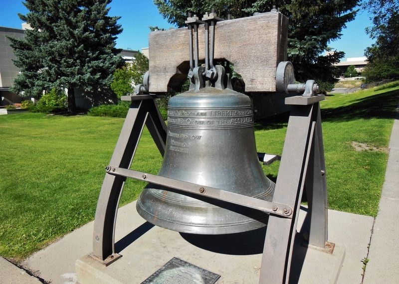Montana Liberty Bell Replica & Marker (<i>wide view; Montana Historical Society building behind</i>) image. Click for full size.
