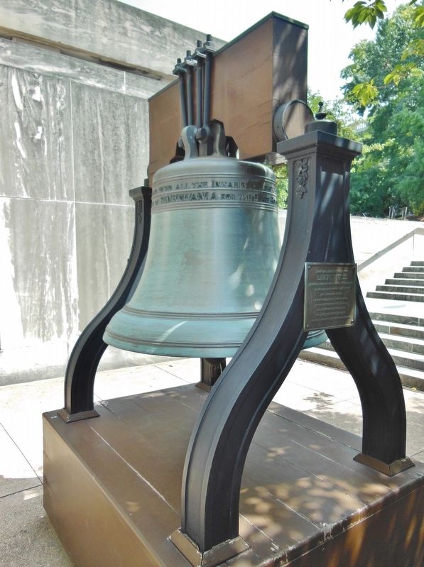 Pennsylvania's Liberty Bell Replica Marker (<i>tall view; stairs to North Street in background</i>) image. Click for full size.