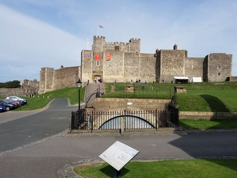 Dovers early history Marker and Dover Castle image. Click for full size.