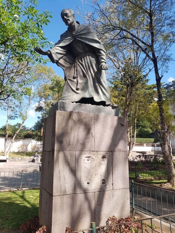 The additional markers have been stolen from the Hermano Pedro statue. Click for full size. The additional markers have been stolen from the Hermano Pedro statue image. Click for full size.